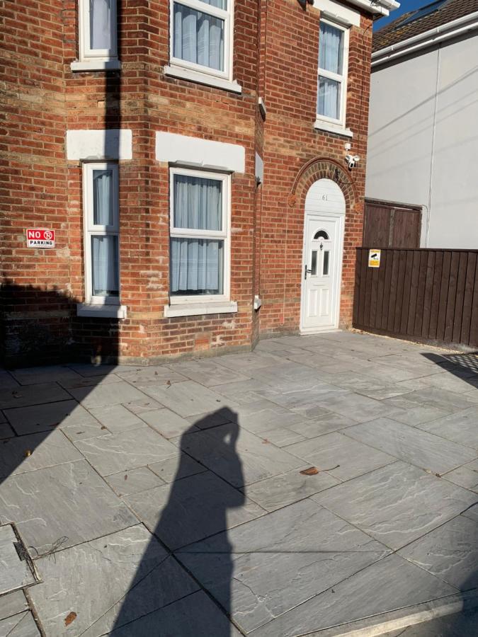 Fantastic Villa Bournemouth - Spa, Parking, Garden Exterior photo